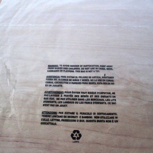 100 12.5 x 17.5 Poly Bags - Clear - Suffocation Warning - Picture 4 of 5